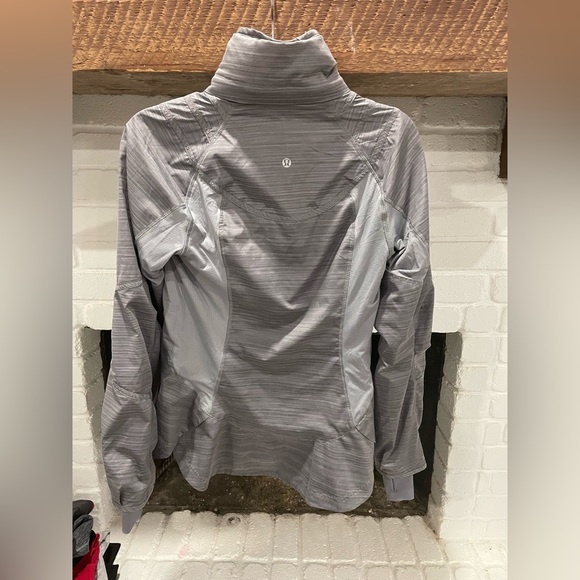 Lululemon Make a Break Jacket - Picture 9 of 16